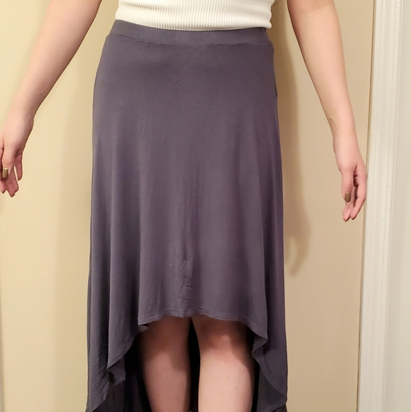 BOGO🔥 HIGH LOW GRAY SKIRT - Picture 1 of 2